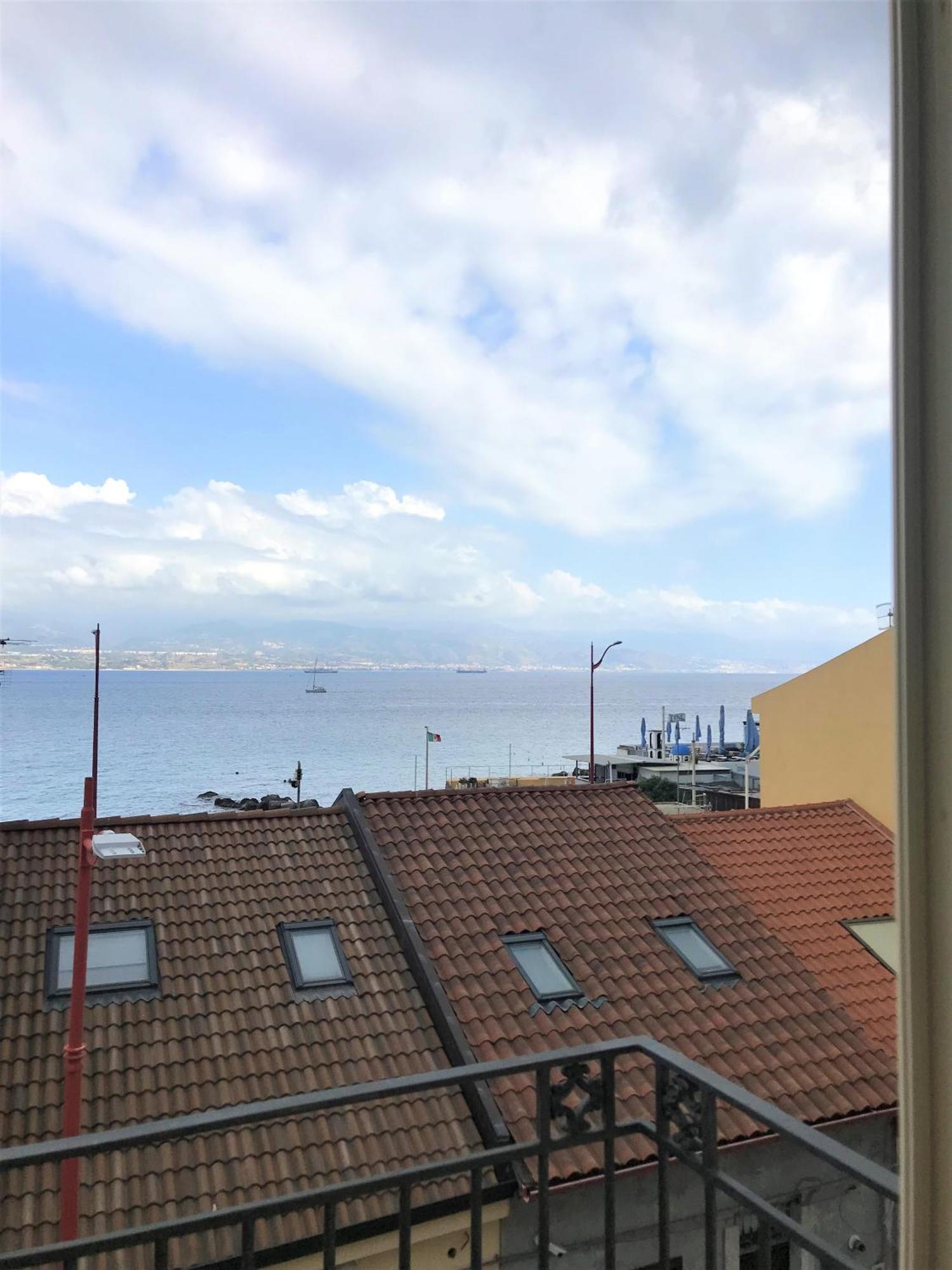Vecchia Paradiso - A Un Passo Dal Mare Messina Room photo